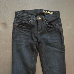 Blank NYC skinny jeans low rise 24 dark blue like new
